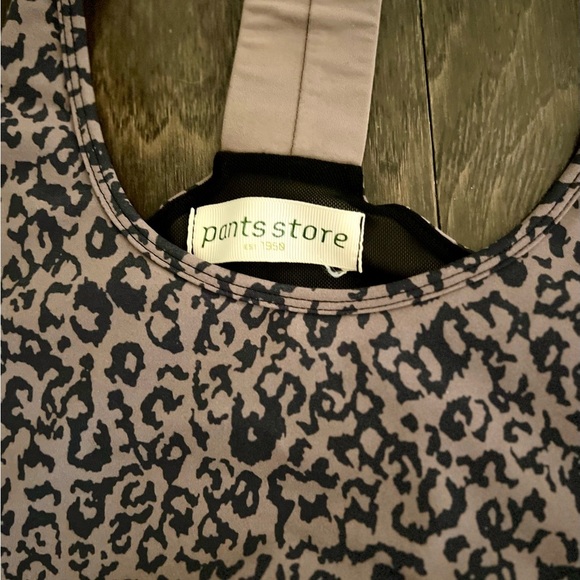 PANTS STORE Brown and Black Cheetah Sports Bra, OS - Picture 2 of 3